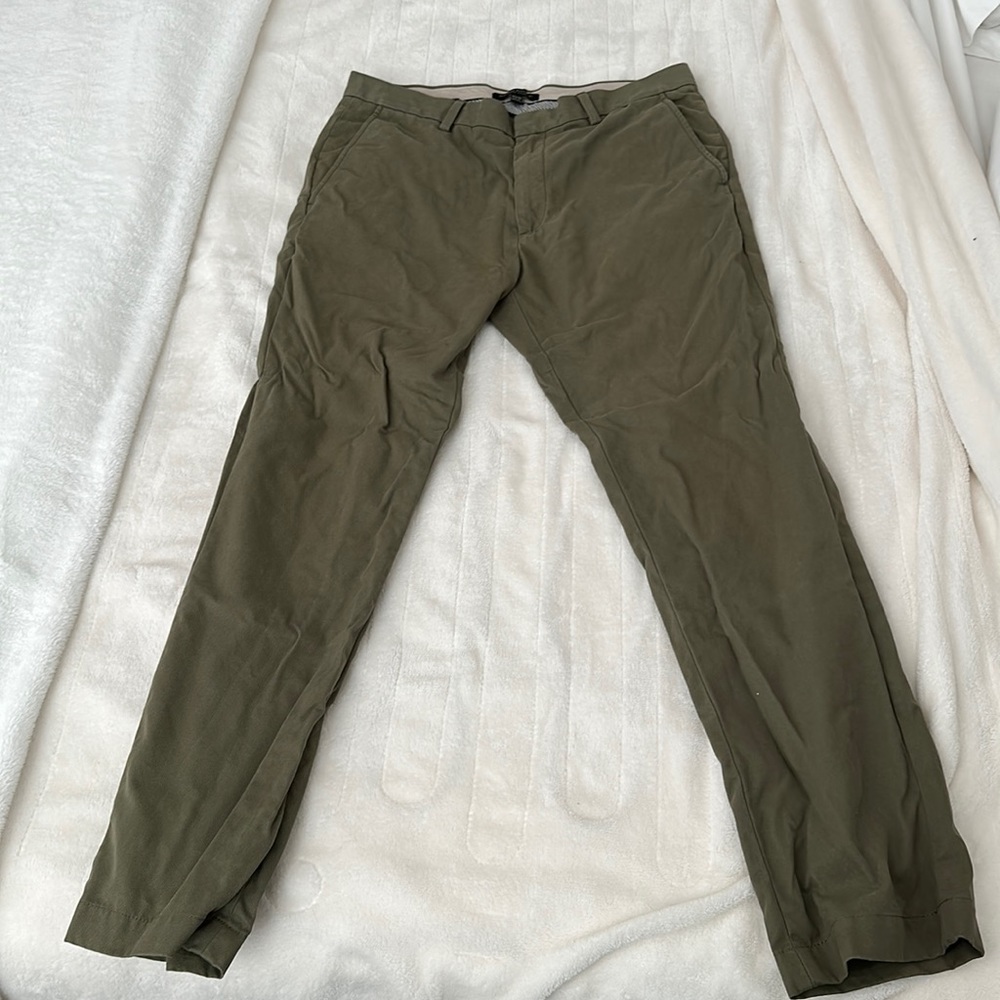 Green Banana Republic chinos
